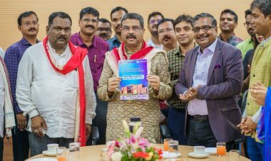 केंद्रीय शिक्षा मंत्री धर्मेन्द्र प्रधान ने आईआईएम संबलपुर में इन्क्यूबेशन सेंटर स्थापित करने की घोषणा की