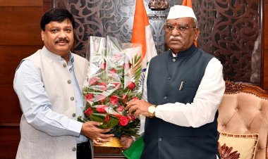 आईआईएचएमआर यूनिवर्सिटी के प्रेसीडेंट, डॉ. पीआर सोडानी ने की राज्यपाल, श्री हरिभाऊ बागडे से मुलाकात